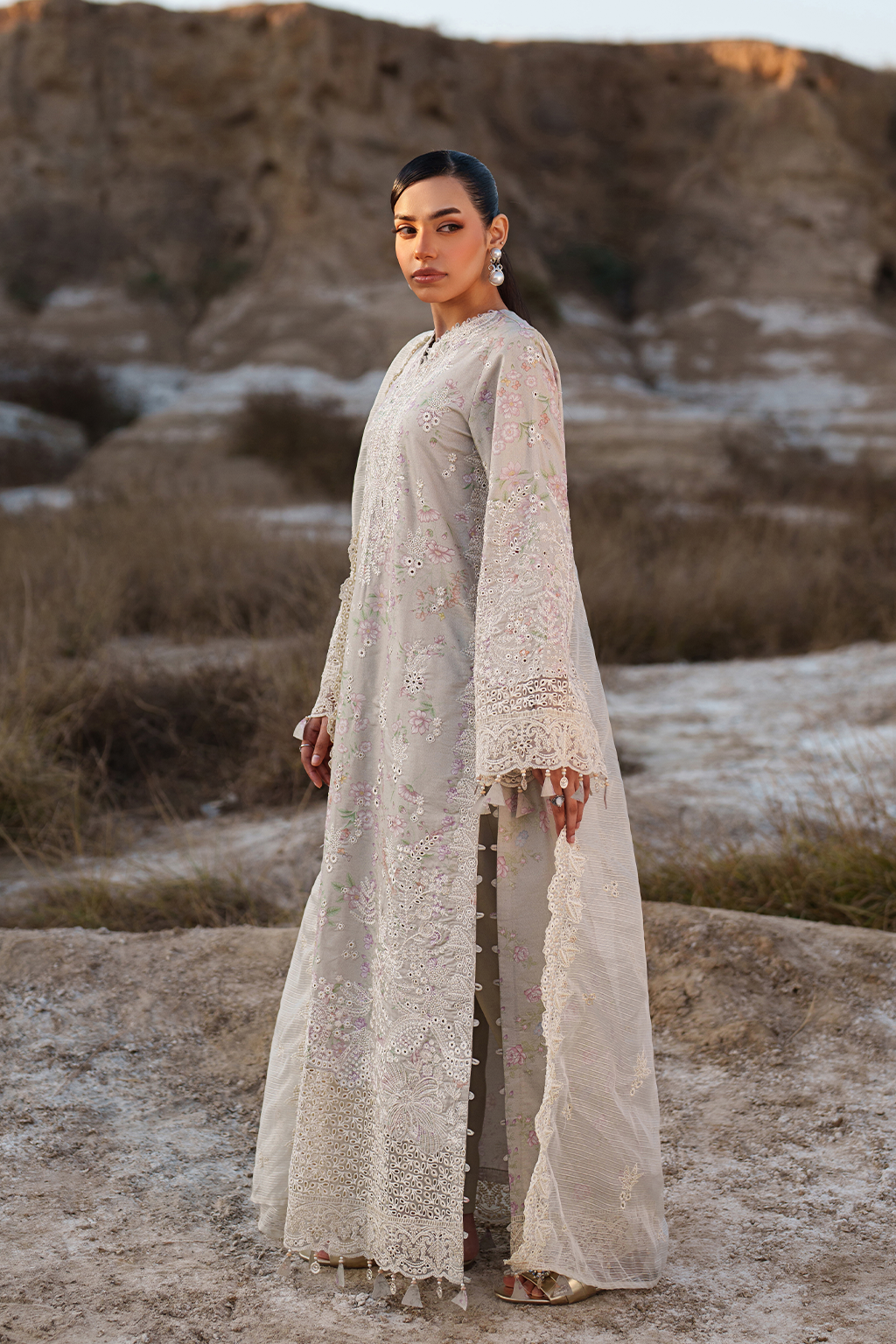 Summer Mehves Embroidered Luxury Lawn 3PC