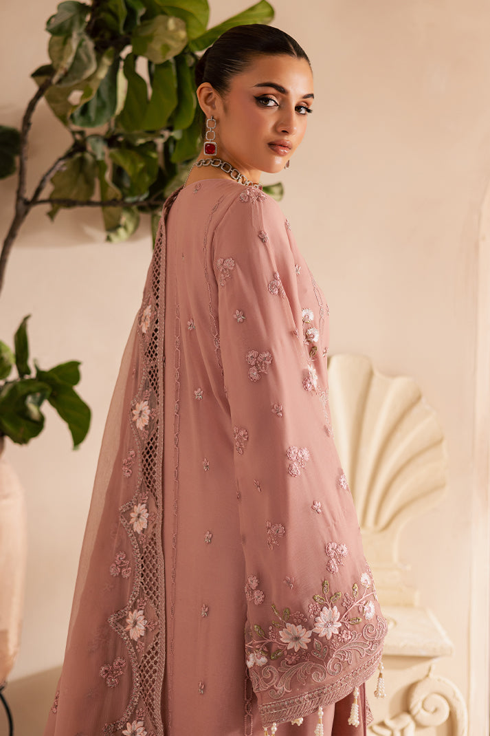 luxury travel clothes